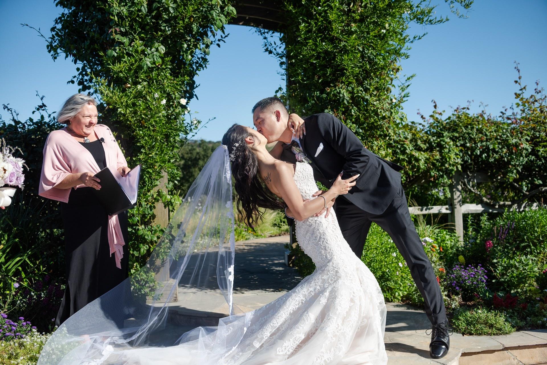 carousel-hero-element image-0